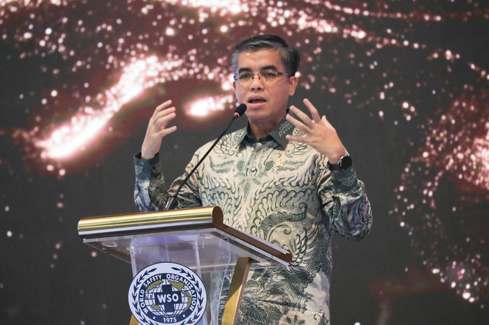 https://jk.pakki.org/storage/artikel/335-menteri-ketenagakerjaan-yassierli-hadir-di-ajang-wso-indonesia-safety-culture-award-wisca-di-jakarta-jumat-252025-1746267860907.jpeg